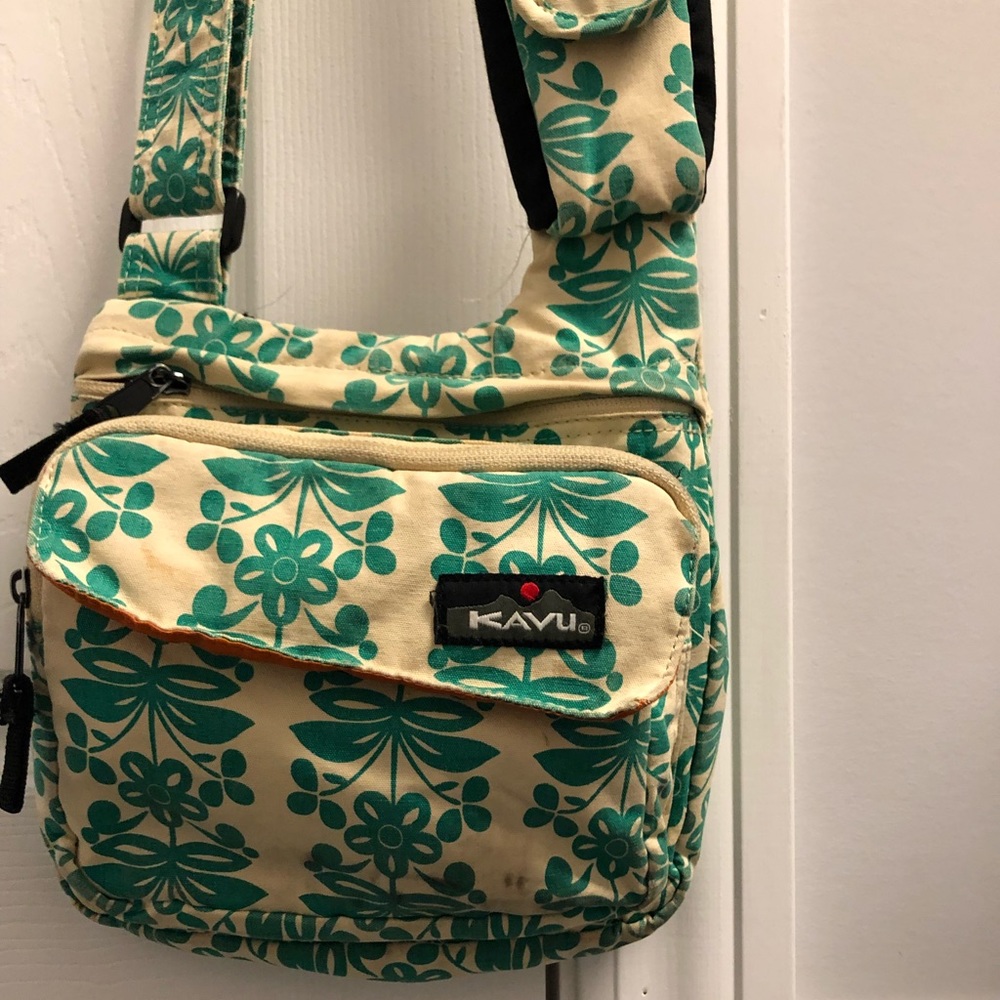 Kavu cross body bag